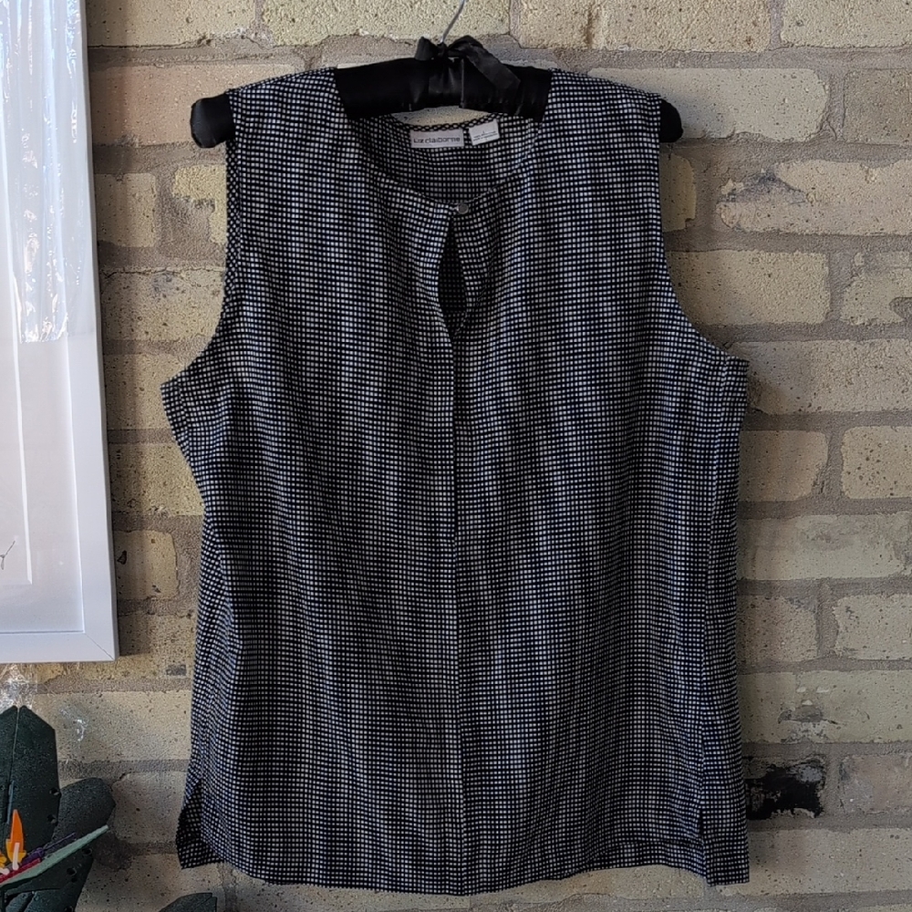 Liz Claiborne Black and White Patterned Blouse
